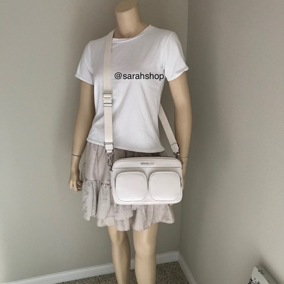 🌼Michael Kors Purse - Picture 7 of 13